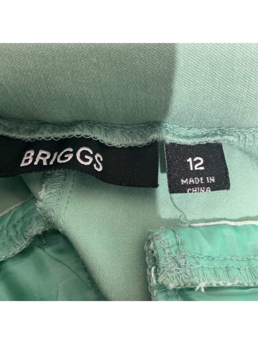 Briggs Women's Mint Green Bermuda Shorts Size 12 - Picture 3 of 8